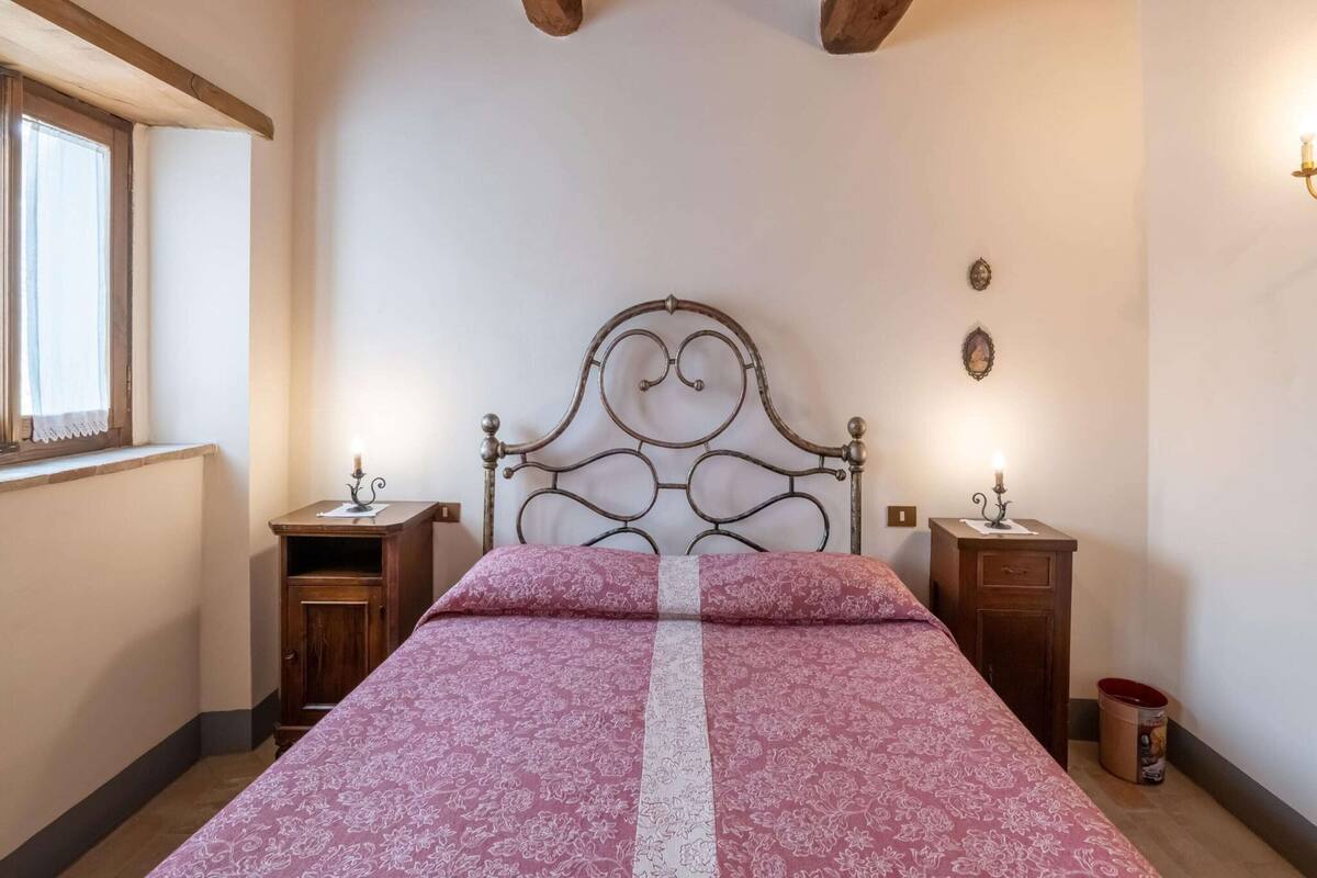 Classic House, 1 Bedroom | 10 bedrooms, individually furnished, bed sheets