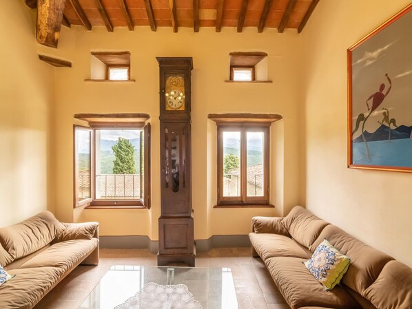 Comfort-Haus, 4 Schlafzimmer | Wohnzimmer | Kamin