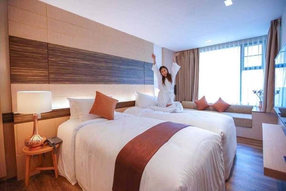 Superior Suite, Balcony, Mountain View | 1 bedroom, in-room safe, free WiFi, bed sheets
