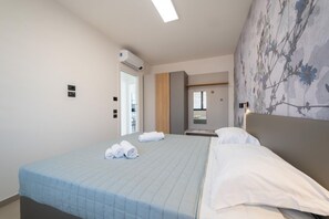 3 bedrooms, iron/ironing board, bed sheets