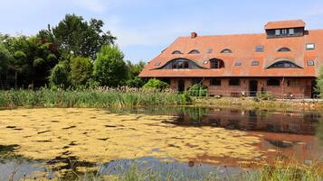 Classic Apartment, Multiple Bedrooms | Exterior