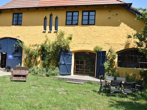 Exterior - Rustic-style Apartment in Buschenhagen With Garden (Niepars)