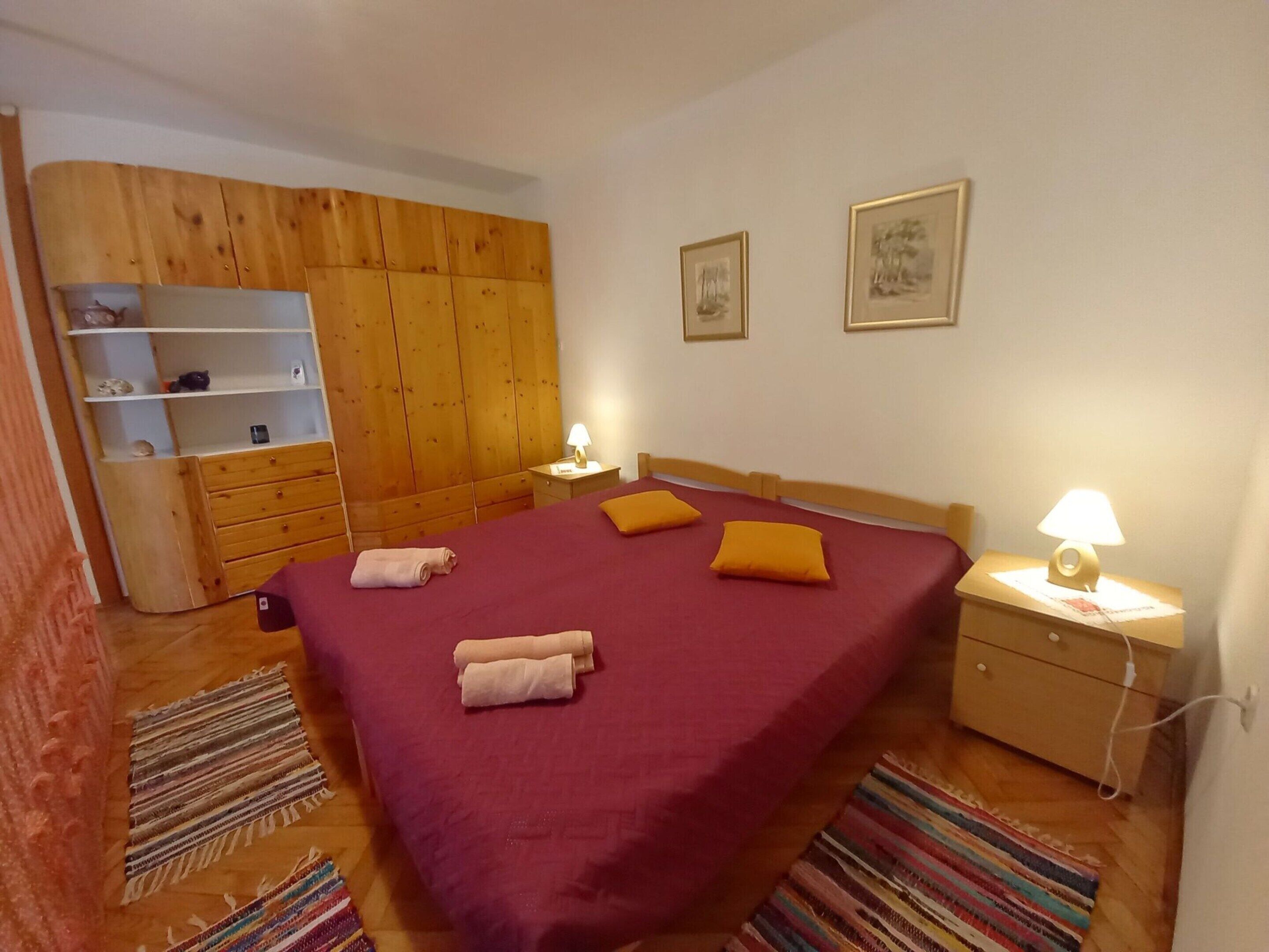 2 bedrooms, individually furnished, bed sheets