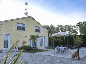 Classic Villa, 4 Bedrooms | Exterior - Holiday Countryside Home With Swimming Pool, Sauna. Less Than 20km From the sea (Codevigo)