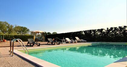 Holiday Countryside Home With Swimming Pool, Sauna. Less Than 20km From the sea