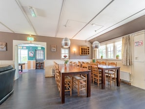 Classic House, Multiple Bedrooms | Dining - Attractive Farmhouse in Giethoorn With Garden (Giethoorn)