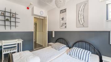 11 bedrooms, individually furnished, bed sheets