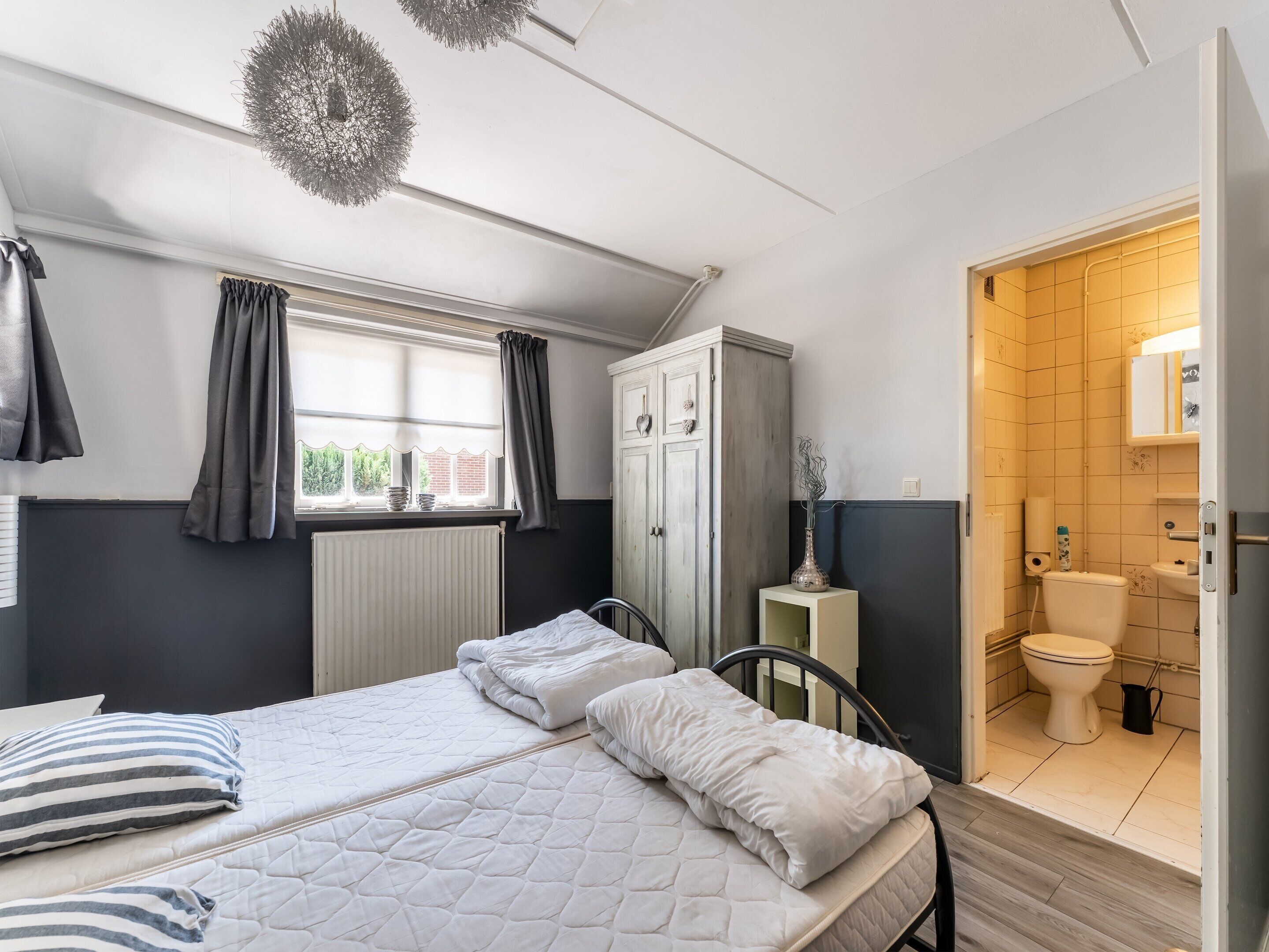 11 habitaciones, muebles diferentes y ropa de cama 