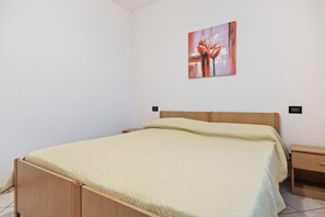9 bedrooms, individually furnished, bed sheets