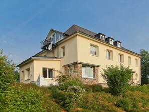 Classic Apartment, 5 Bedrooms | Exterior - Large Apartment in the Beautiful Sauerland With Garden, Patio and Sauna (Erndtebrück)