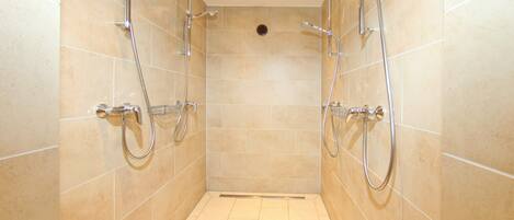 Appartement Classique, 5 chambres | Soin spa