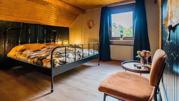 Classic-Haus, Mehrere Schlafzimmer | 14 Schlafzimmer, individuell eingerichtet, Bügeleisen/Bügelbrett