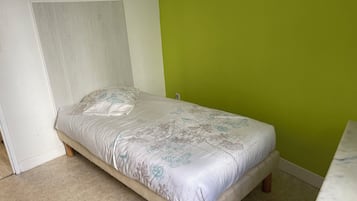 2 chambres, fer et planche Ă  repasser, Wi-Fi, draps fournis