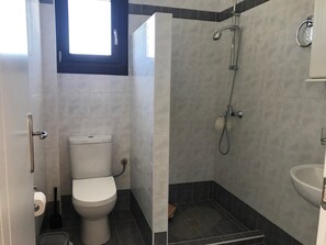 Villa – classic, 2 soverom | Bad | Dusj og hårføner