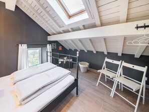 12 habitaciones, muebles diferentes y ropa de cama