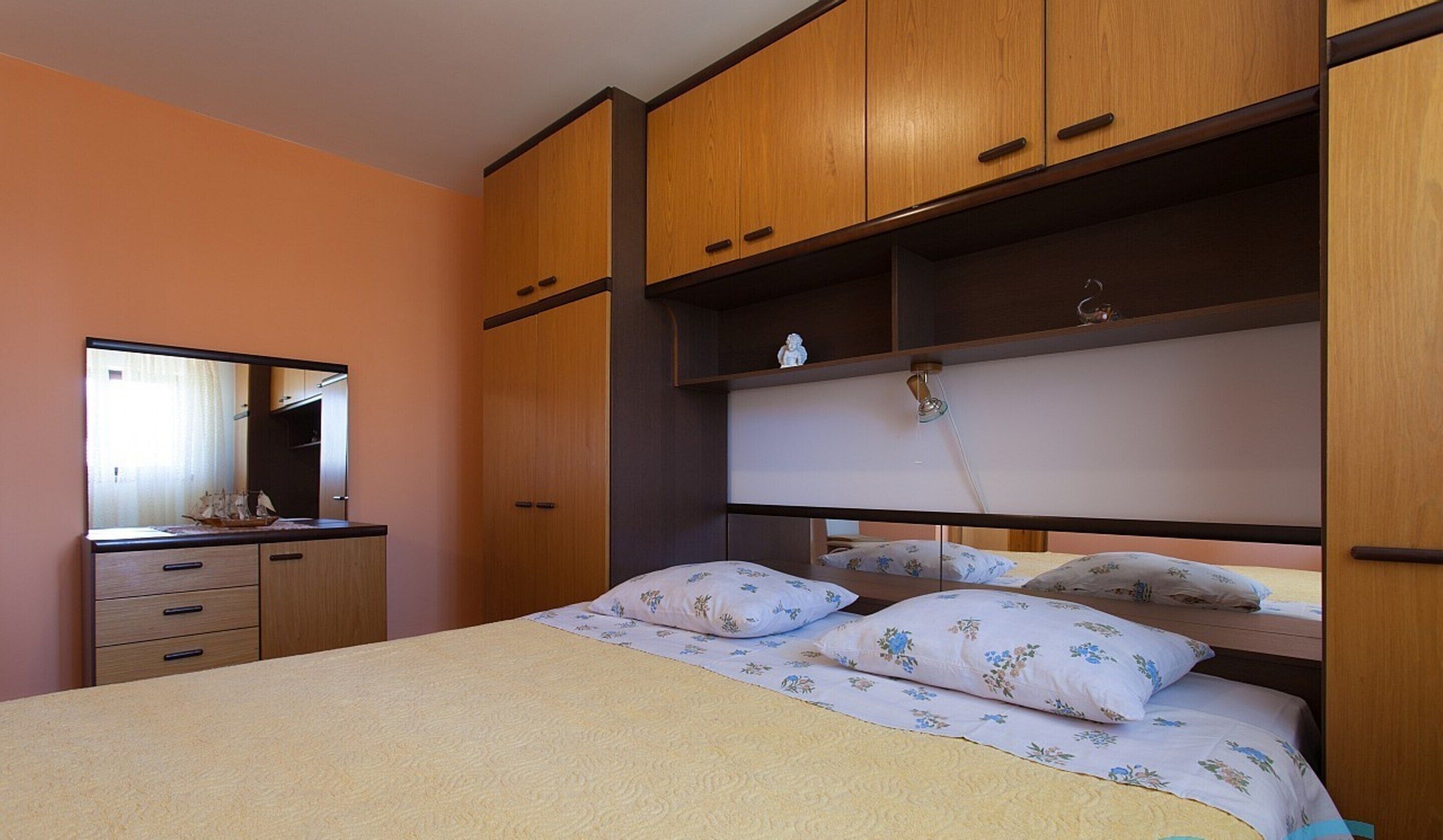 Deluxe Apartment, 2 Bedrooms | 4 bedrooms, individually furnished, bed sheets