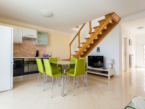 Living room - Modern Apartment in The Croatian Islands With Terrace (Malinska-Dubasnica)