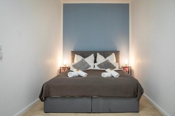 1 bedroom, iron/ironing board, travel cot, free WiFi