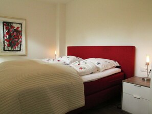 2 bedrooms, individually furnished, bed sheets - Cozy Apartment in Bergen on Dutch Coast (Bergen)