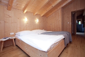 Appartement Confort, 5 chambres | 13 chambres, ameublement personnalisé, draps fournis
