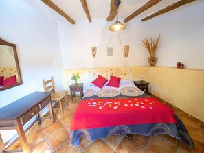 Comfort-talo, 3 makuuhuonetta | 6 makuuhuonetta, yksilöllisesti kalustettu, vuodevaatteet