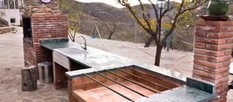 Beautiful Holiday Home in Laroya With Shared Pool