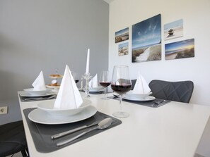 Dining - Scenic Holiday Home in Bibinje Near Sea (Bibinje)