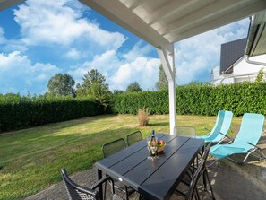 Classic Apartment, 3 Bedrooms | Balcony - Attractive Home in Bastorf With Private Garden (Bastorf)