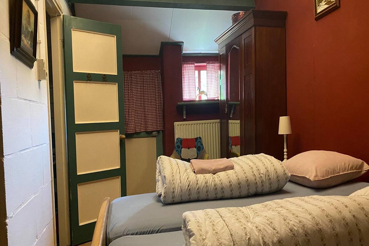 Comfort House, 2 Bedrooms | 5 bilik tidur, dilengkapkan perabot secara berasingan, cadar katil 