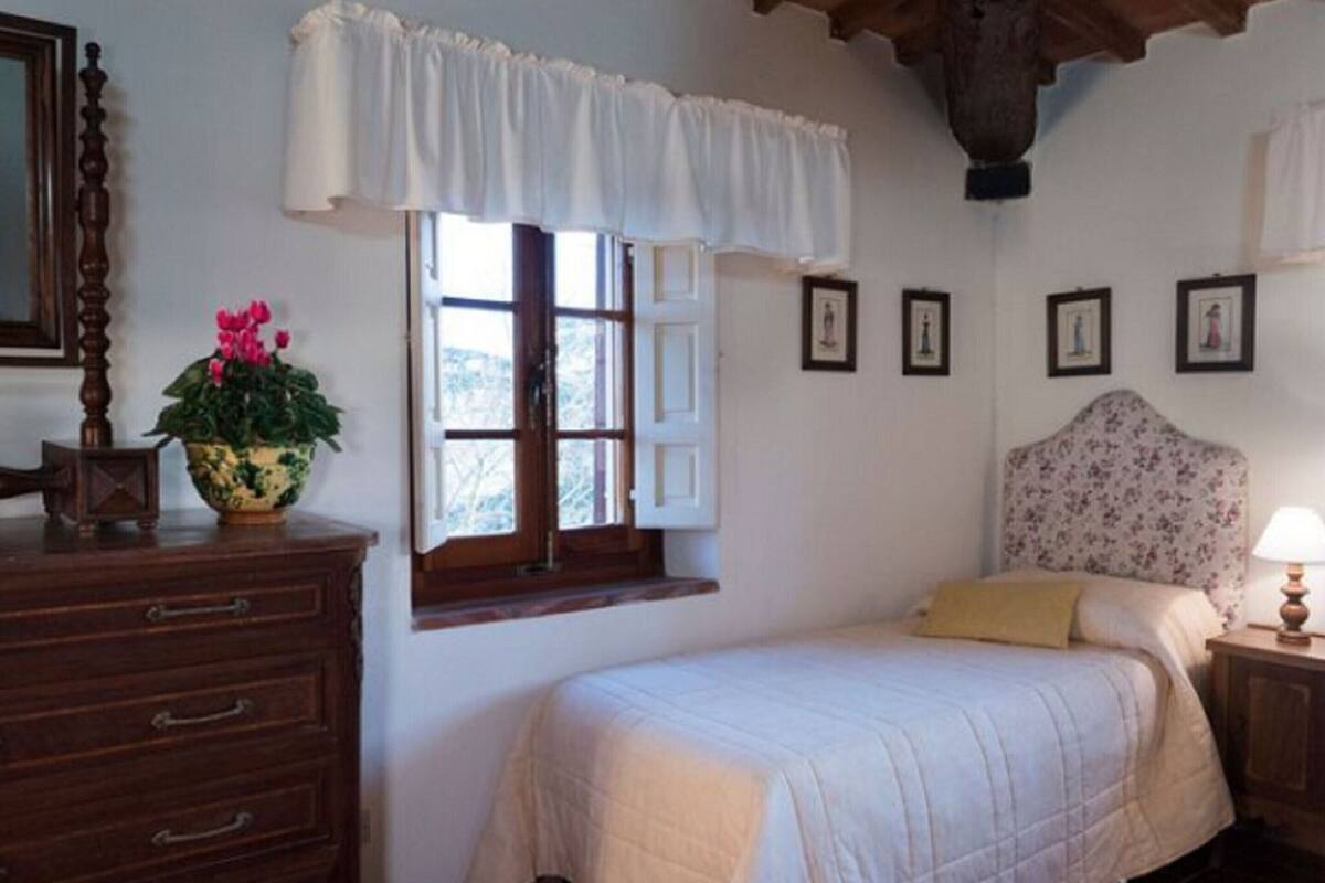 Classic House, 2 Bedrooms | 8 bedrooms, individually furnished, bed sheets