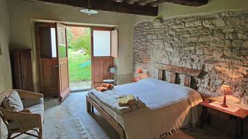 Hus Classic - 2 sovrum | 6 sovrum, unika möbler och sängkläder