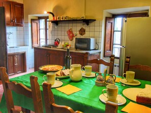 Maison Confort, 2 chambres | Cuisine privée | Réfrigérateur, four, lave-vaisselle, chaise haute