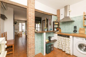 Apartamento | Cocina privada | Trona infantil