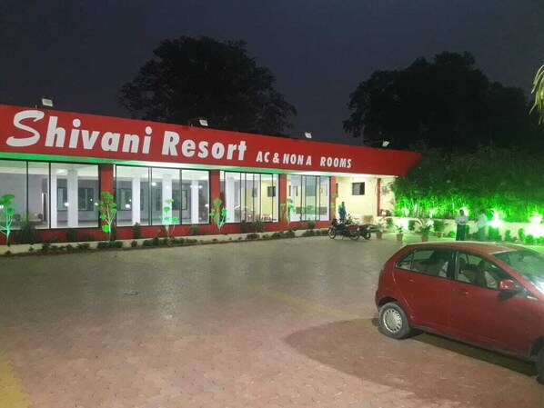 Exterior - Hotel Shivani Resort (Dhar)