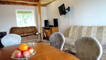 Classic House, 2 Bedrooms | Living room | Fireplace