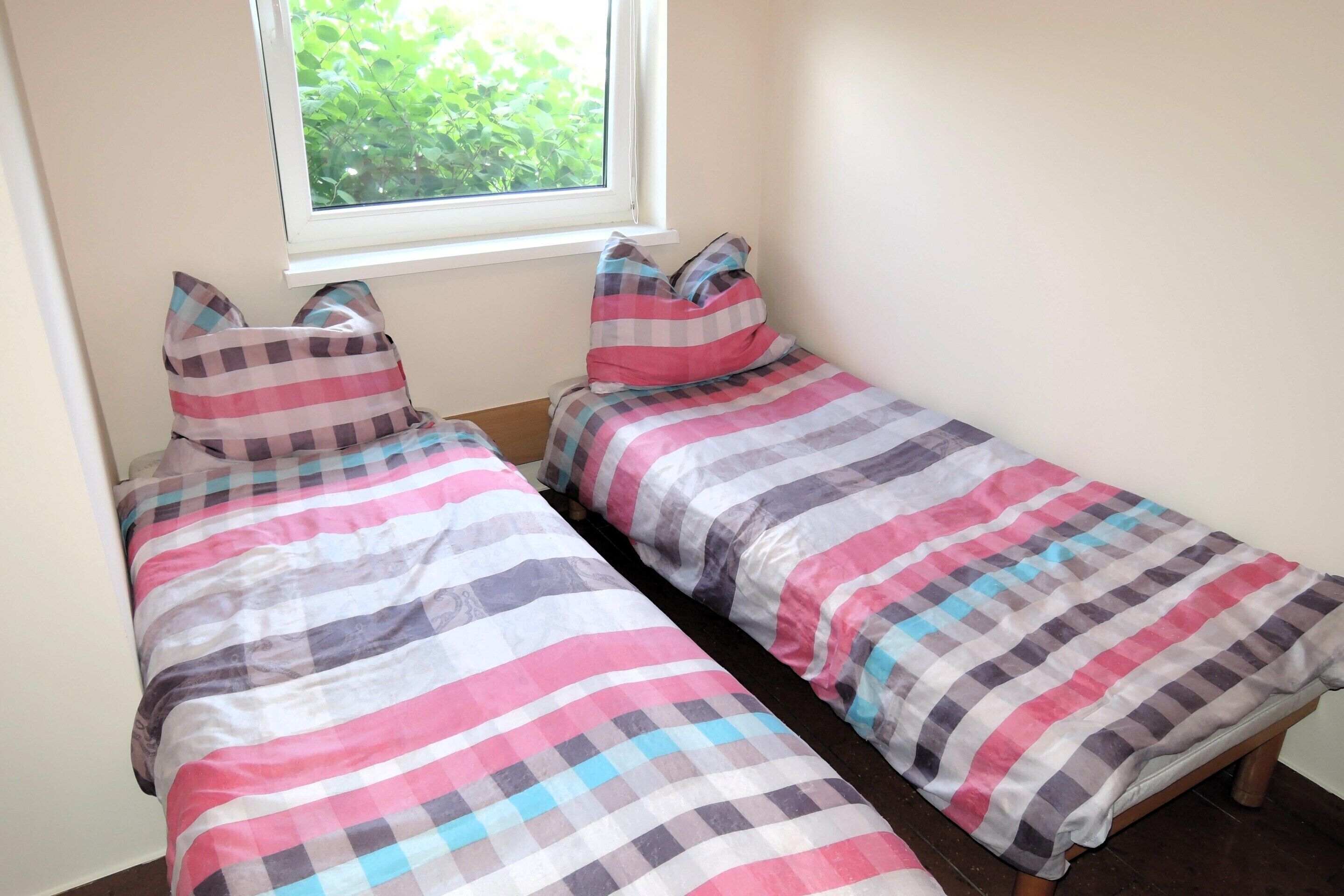 4 bedrooms, individually furnished, bed sheets