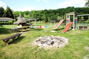 Classic House, 2 Bedrooms | Garden - Holiday House in Szczecin at the Lake With Parking Space for 4 Persons (Szczecin)