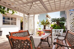 Balcony - Pleasant Apartment in Alba Adriatica Near Sea (Alba Adriatica)