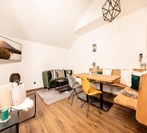 Appartement Classique, 3 chambres | Restauration
