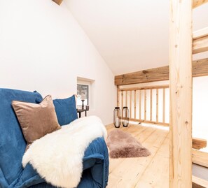 Klassiek appartement, 3 slaapkamers | Woonruimte