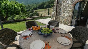 Classic House, 5 Bedrooms | Balcony