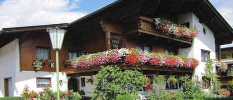 Classic Apartment, 3 Bedrooms | Exterior