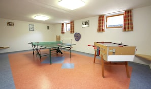 Comfort Apartment, 2 Bedrooms | Games room