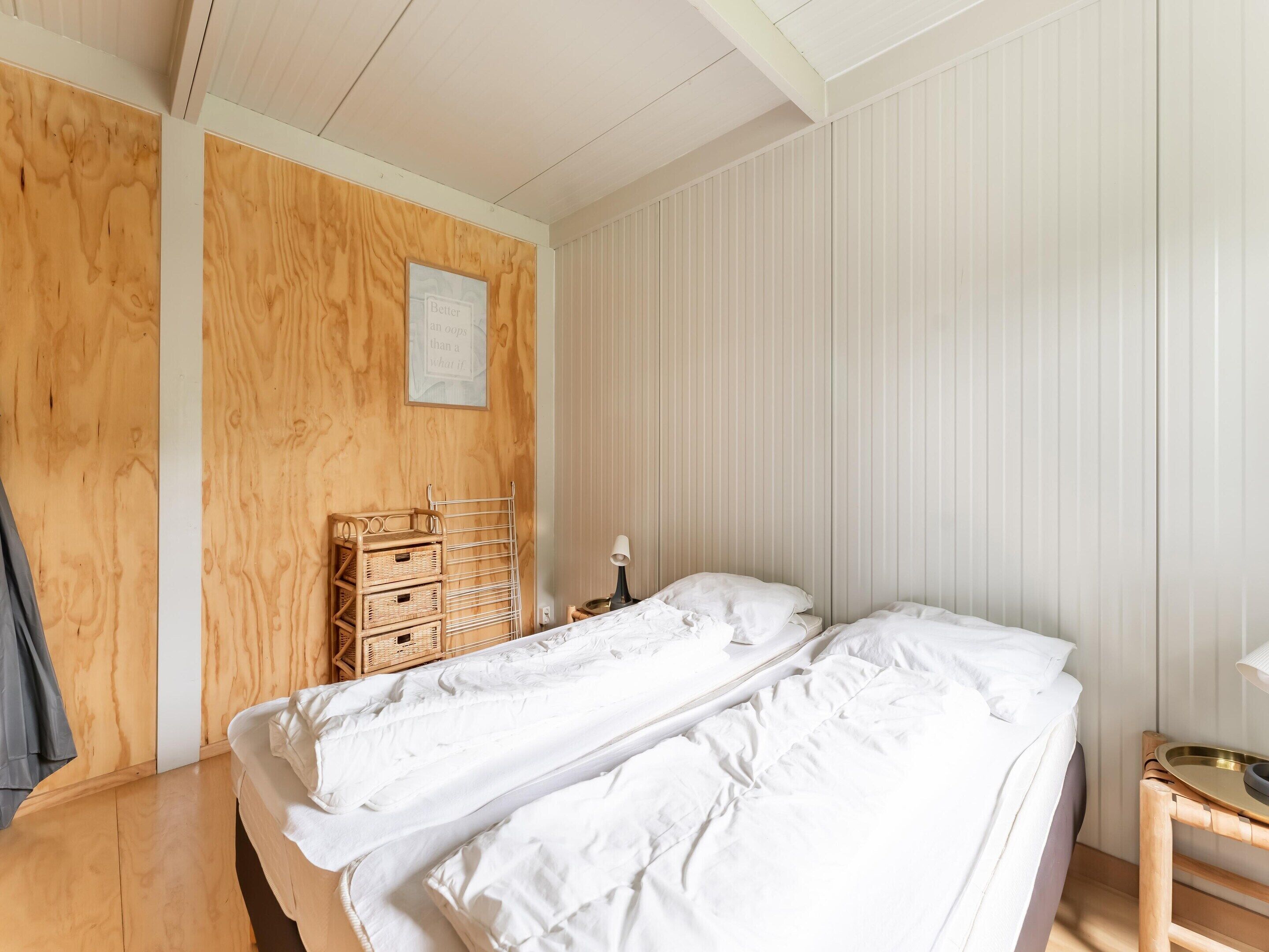 4 bedrooms, individually furnished, bed sheets