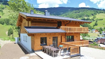 Comfort Chalet, Multiple Bedrooms | Exterior