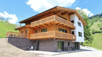 Comfort Chalet, Multiple Bedrooms | Exterior