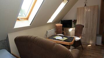 Classic Apartment, 1 Bedroom | Living room