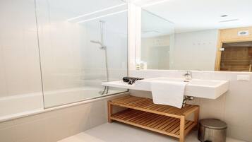 Apartment | Bathroom