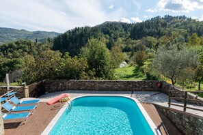 Classic House, 5 Bedrooms | Pool | Outdoor pool - Flat With Heated hot tub and Shared Pool (Casola in Lunigiana)