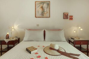 4 habitaciones y muebles diferentes